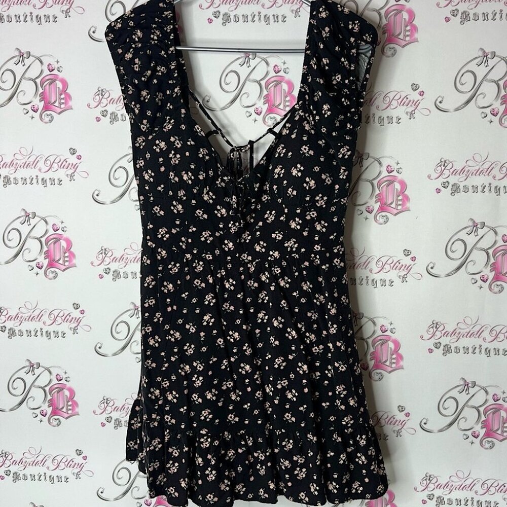 Streetwear Society romper dress style flowy flowers Black Floral Blouse